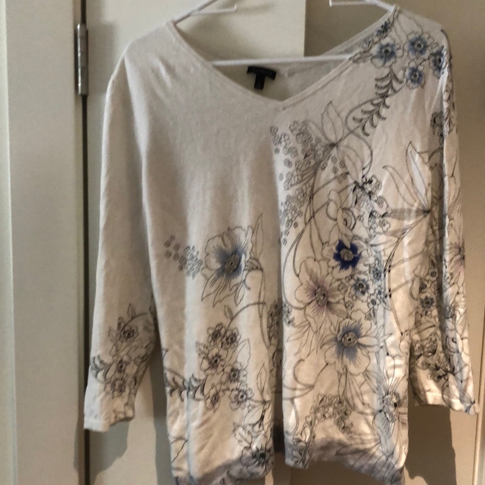 Talbots 3/4 sleeve v-neck floral top, size large